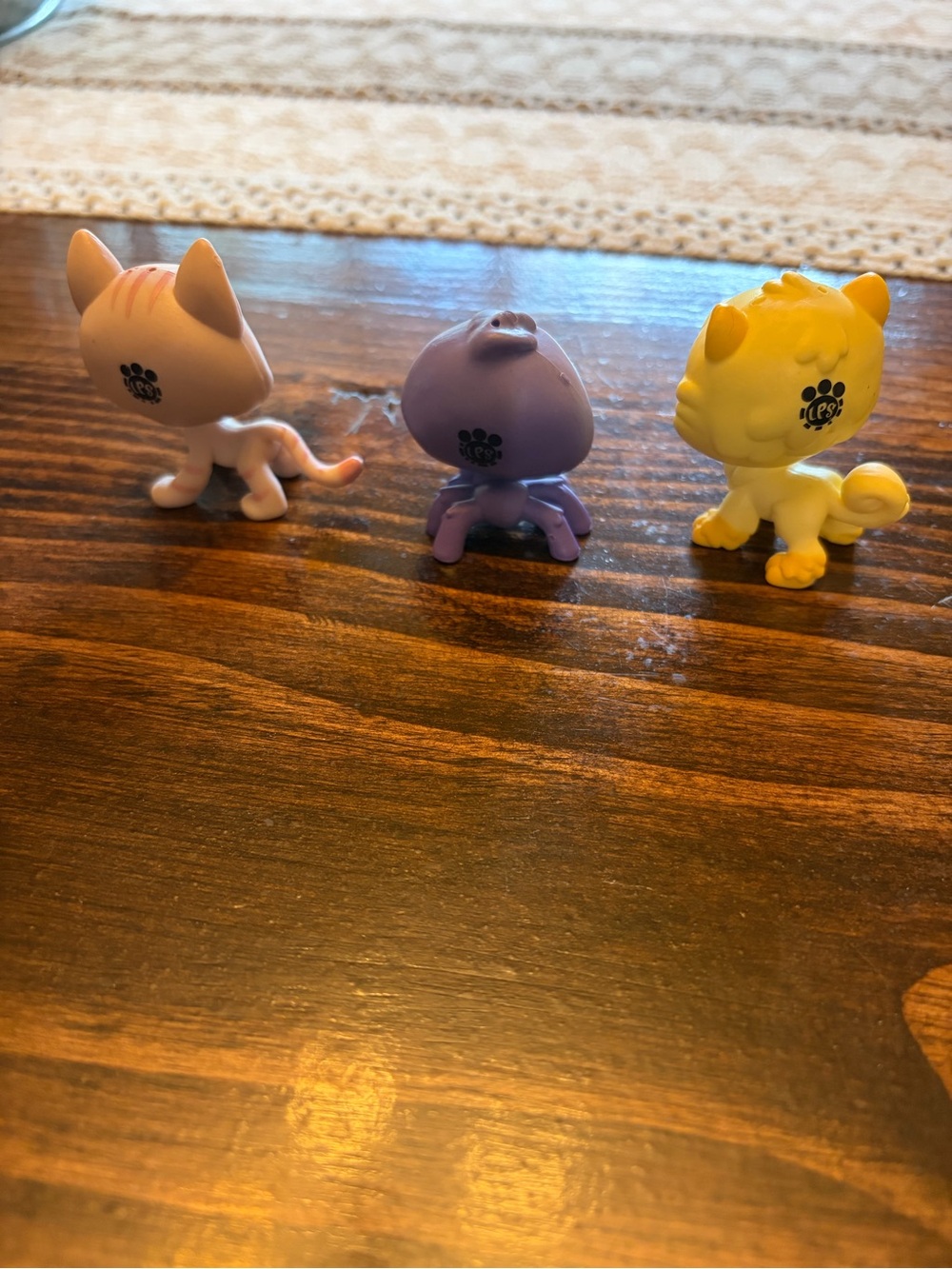 LPS Lot of 3-Llio Fairmist Chow Chow, Hula Hibiscus Cat, Lui Lagoon Spider - Picture 2 of 4
